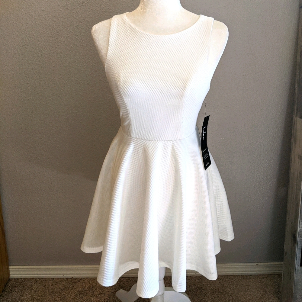 New Lulu's White With Gold Button Closure Open Back Dress Size XS NWT